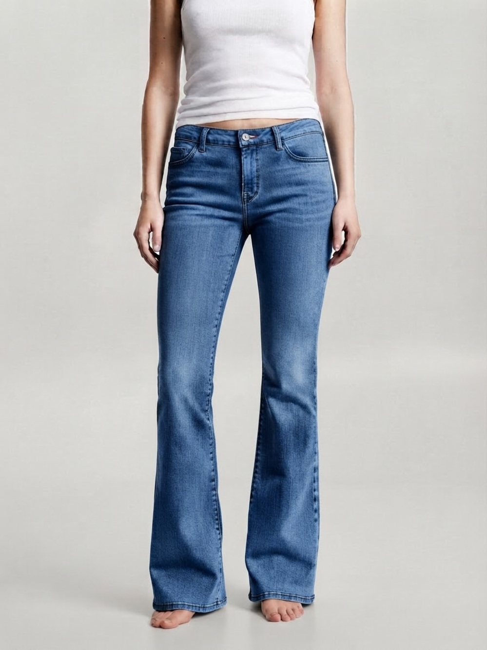 VINTAGE Tommy Hilfiger Low Rise Flare Jeans Y2K Medium Wash Denim